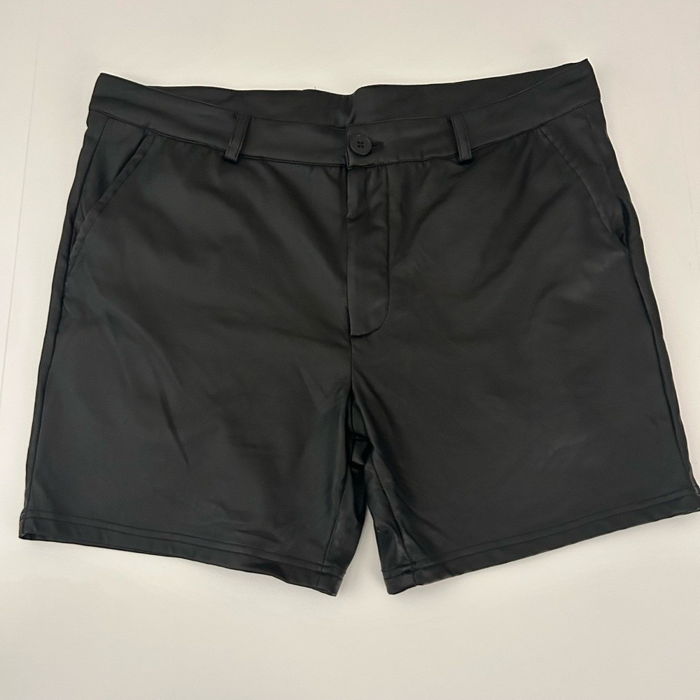 Floerns Black Flat Front Vegan Leather Shorts XL